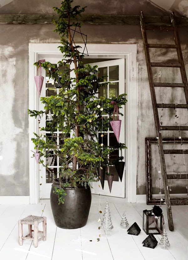 More tips for decorating the Christmas tree in 2015