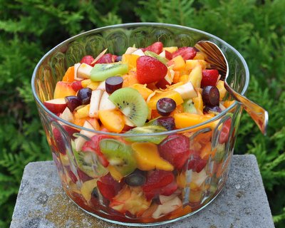 Winter Fruit Salad ♥ KitchenParade.com, when fresh fruit is scarce, a combination of fresh, frozen and canned fruit brightened with lemon peel and a fruity liqueur like Grand Marnier. Vegan. Gluten Free. Weight Watchers Friendly.