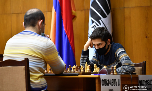 Chess Player Zhu Jiner has a bright future on the road of chasing