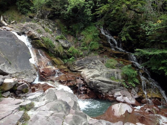 Cascada de La Larri