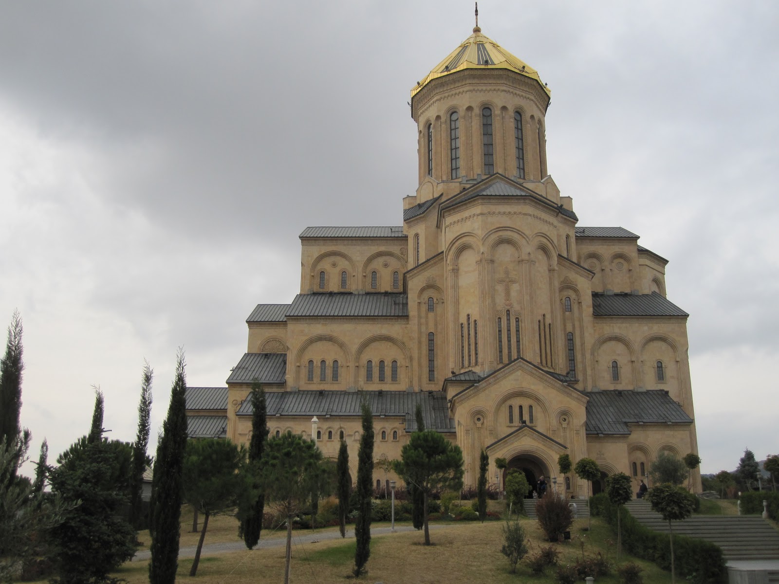 Цминда Самеба Грузия район Казбека