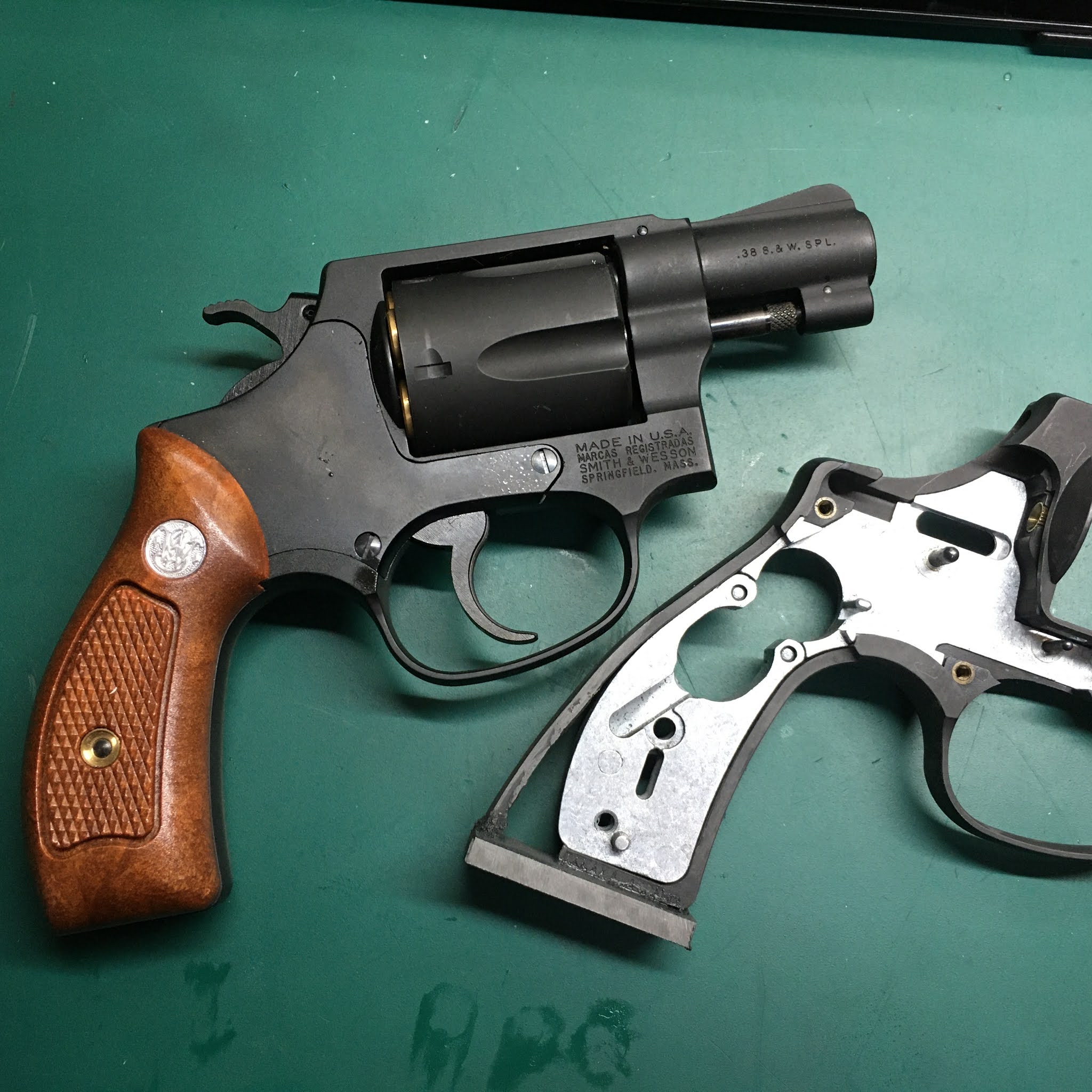 CMC Jフレーム　ハンマーシュラウド　ライトニンググリップ　S&W M36 CMC Jフレーム ハンマーシュラウド ライトニンググリップ S&W