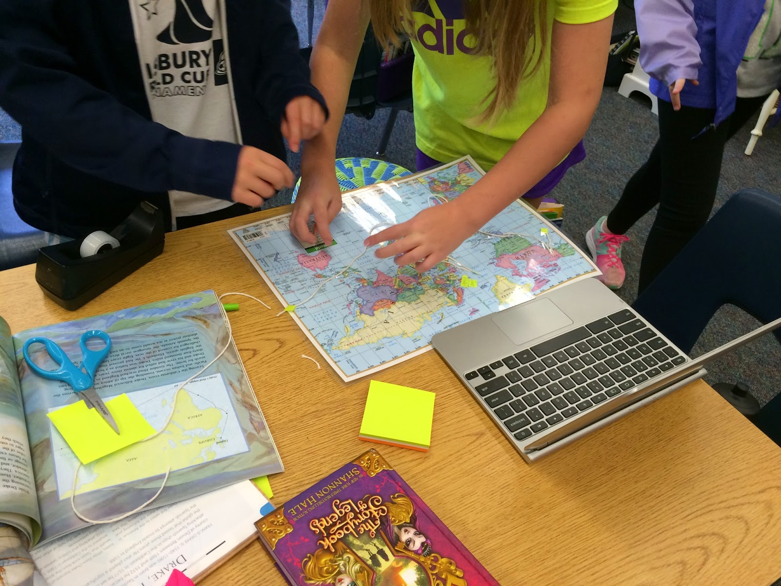 Two Reflective Teachers Ways Students are Actively Using Maps during