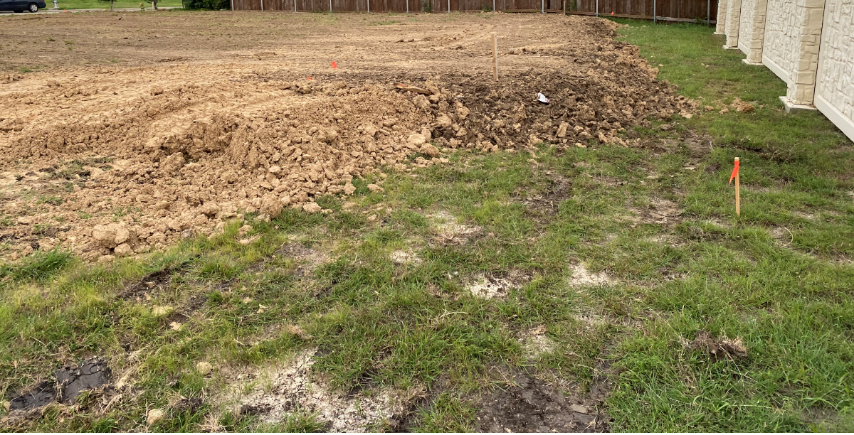 Build New Home Yourself Set property pins and house corners