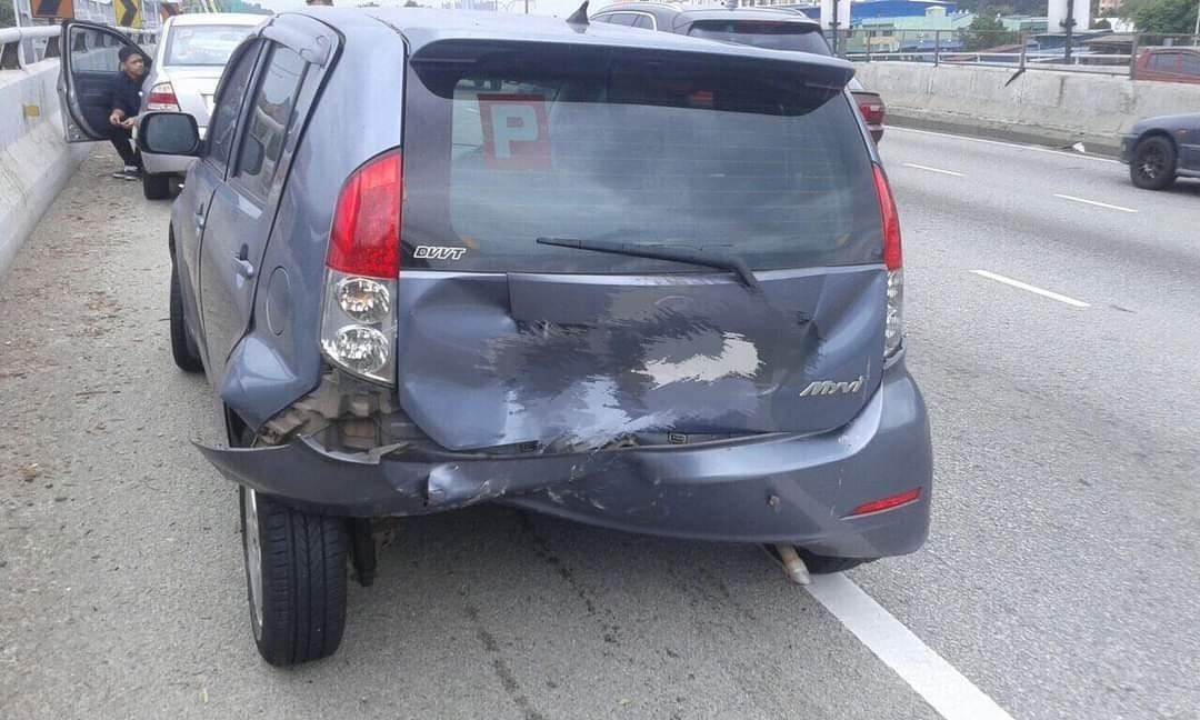 14 Perkara Perlu Buat Kalau Kereta Anda Dilanggar Daripada Belakang
