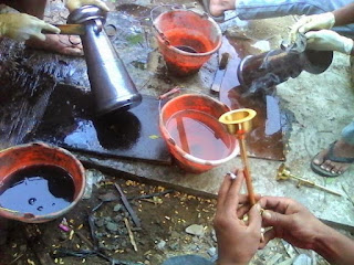 Pada awalnya, warga Desa Tumang hanya memproduksi peralatan rumah tangga seperti wajan, kendil, kwali, dandang, dan banyak lagi.