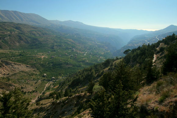 وادي قاديشا فى لبنان 
