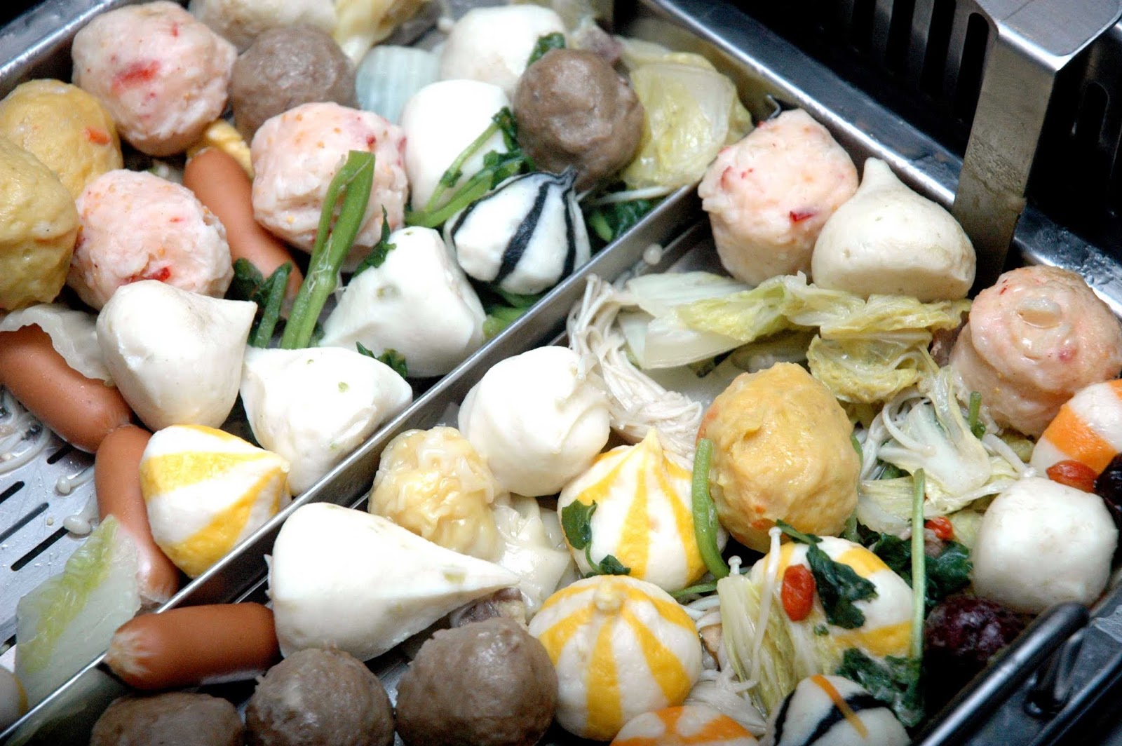 DUDE FOR FOOD Here's What's Hot A Sumptuous Hot Pot Feast at Choi Hot Pot...