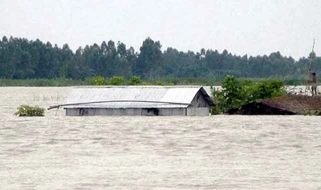 বাড়ছে ব্রহ্মপুত্রের পানি, হুমকিতে কয়েকটি গ্রাম