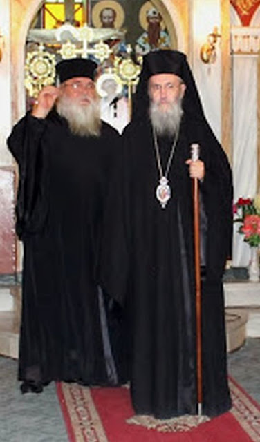 Με τον Μητροπολίτη Ναυπάκτου και Αγίου Βλασίου κ. Ιερόθεο, στον Ιερό Ναό Αγίας Παρασκευής Κυπάρισσου,όπου διατέλεσε εφημέριος.