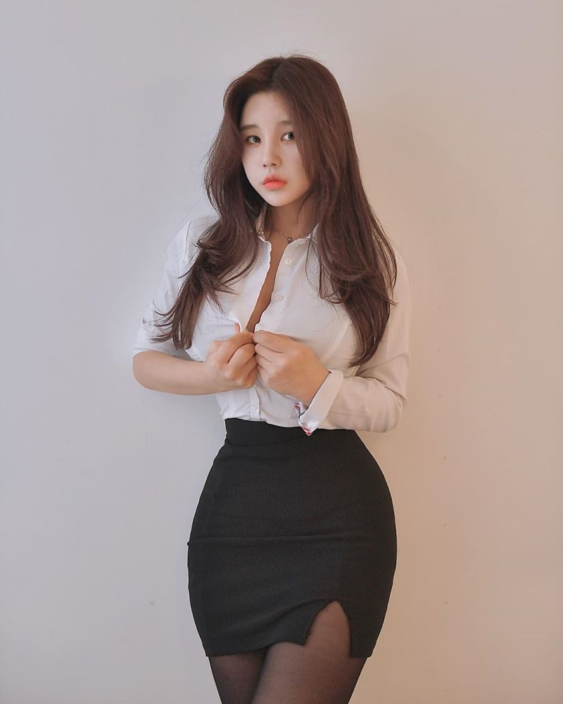 몸매 지리는 피팅모델 쮸리 - 디쁠