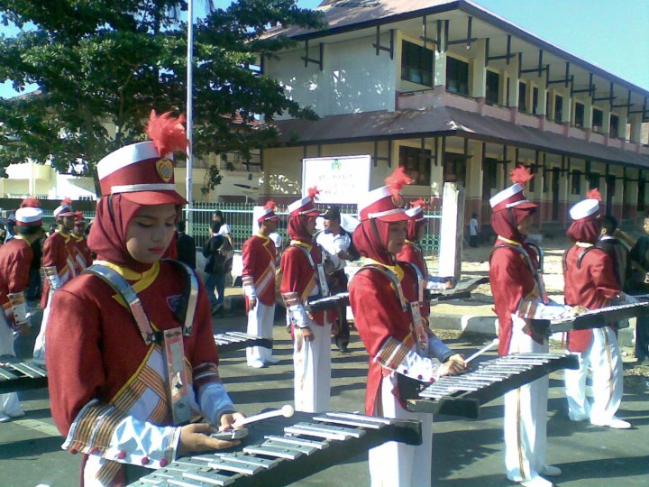 Sedikit Ilmu Tentang "Marching Band" Perbedaan Drumband Dan Marching Band