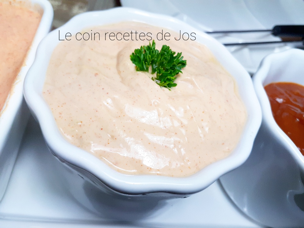 Le coin recettes de Jos BOUILLON À FONDUE MAISON ET SES CINQ SAUCES D