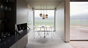 بيوت فاخرة مصممة من حاويات بالية