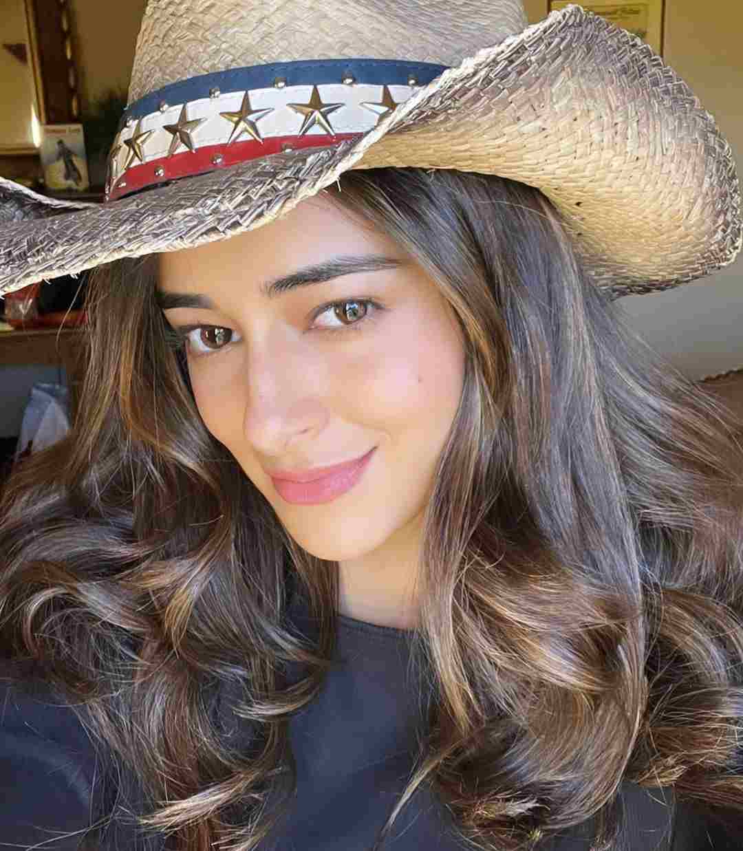 Bollywood Ananya Panday Pictures