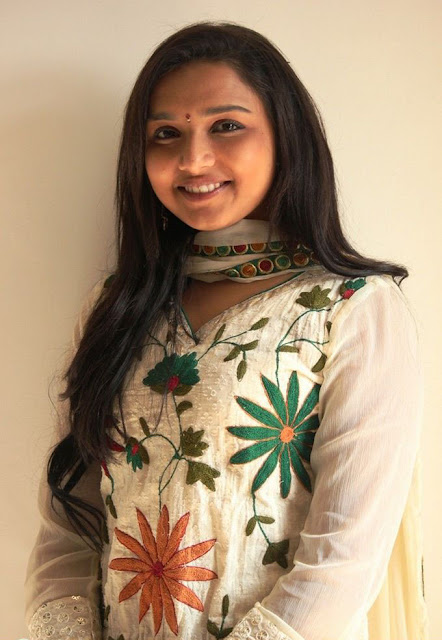 South Indian Actress Deepthi Nambiar Cute Pics 5