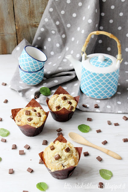 Muffin con gocce di cioccolato e crumble