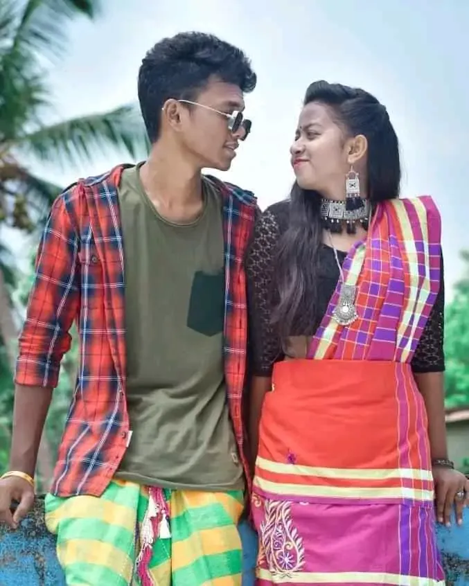 Santali romantic top shayari with Santali traditional cute girl's photos