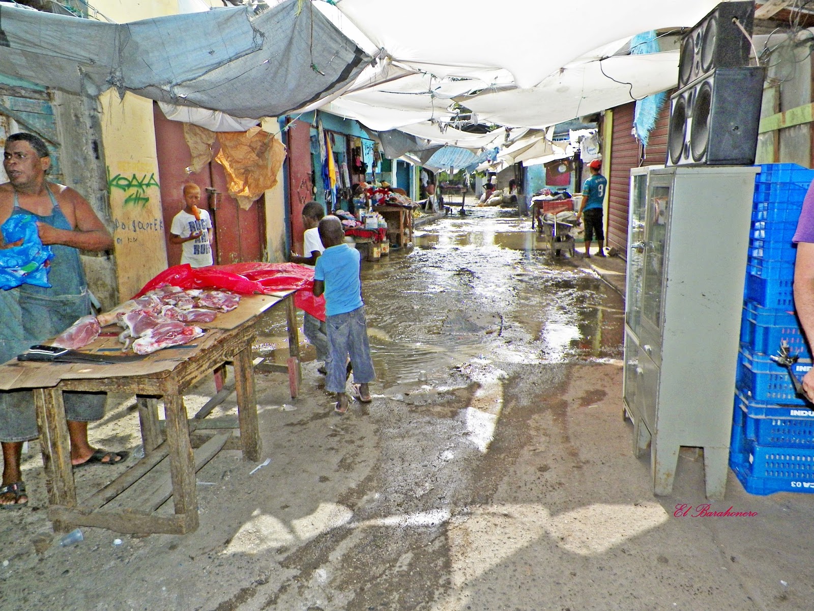 Laberintos del Mercado Público de Barahona (VI)|El Barahonero