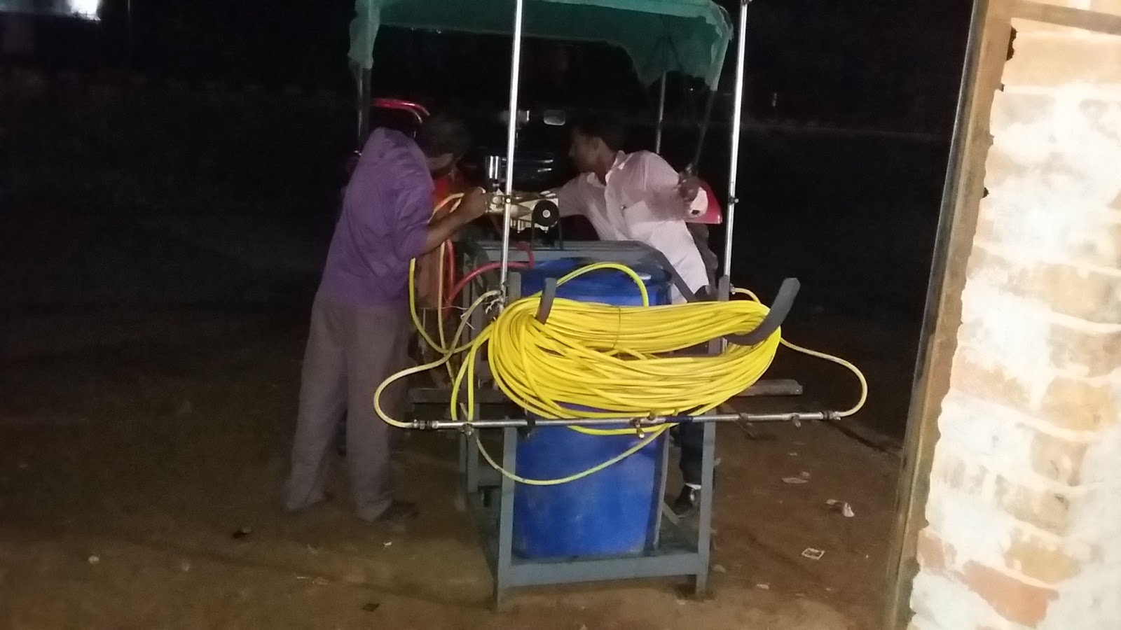 srkrishiyantra Latest Model of Fertilizer spray machine