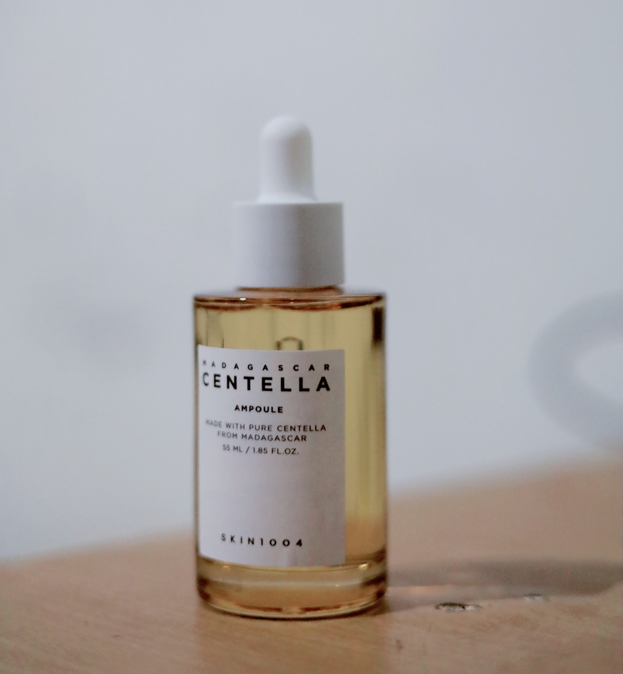 Успокаивающая сыворотка для лица skin1004 madagascar centella ampoule 30 мл. Skin1004 madagascar centella hyalu-cica water-fit sun serum. Skin1004 madagascar centella ampoule,55 мл. Skin1004 centella hyalu-cica blue serum. Сыворотка для кожи лица с центеллой skin 1004 madagascar centella ampoule.