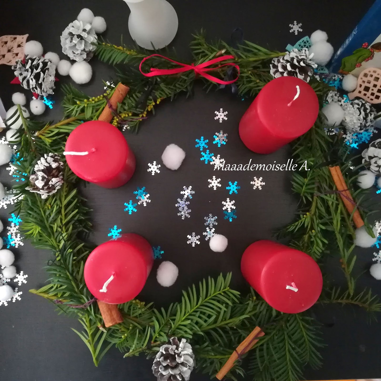 Maaademoiselle A. DIY Couronne de l'Avent naturelle Maaademoiselle A. DIY Couronne de l'Avent naturelle