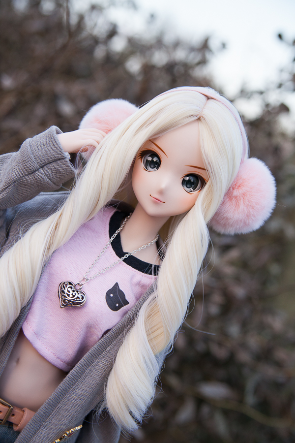 Smart Doll Melody's First Photo Shoot with Trains.