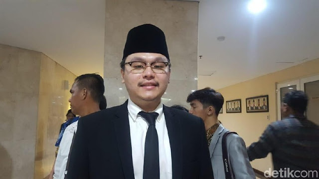 BK DPRD DKI Gelar Rapat Bahas William PSI yang Dilaporkan Soal Dana Lem Aibon BK DPRD DKI Gelar Rapat Bahas William PSI yang Dilaporkan Soal Dana Lem Aibon