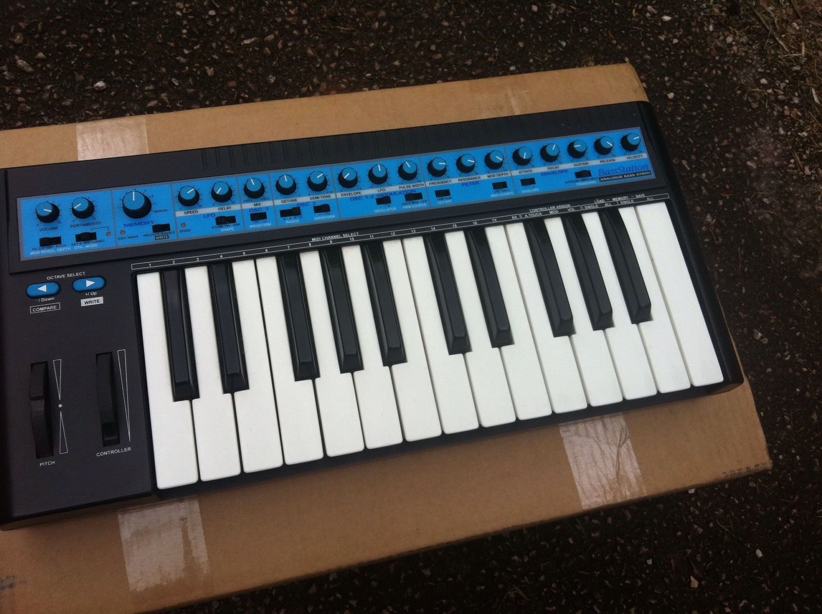 MATRIXSYNTH Novation Bass Station Keyboard Demo