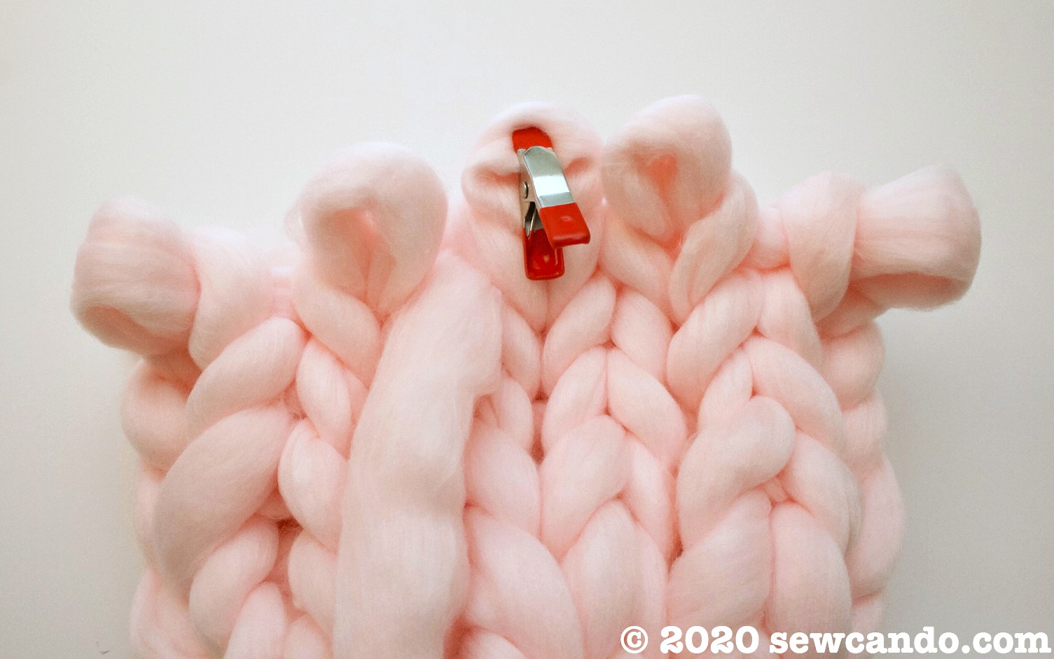 Sew Can Do Easy Project Love Hand Knit Round Pouf Pillow