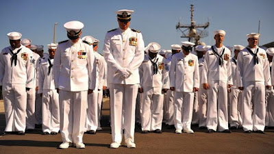 Pendeta Angkatan Laut Dituduh Melanggar Konstitusi Karena Mengajar Personel untuk 'Memimpin Seperti Yesus'