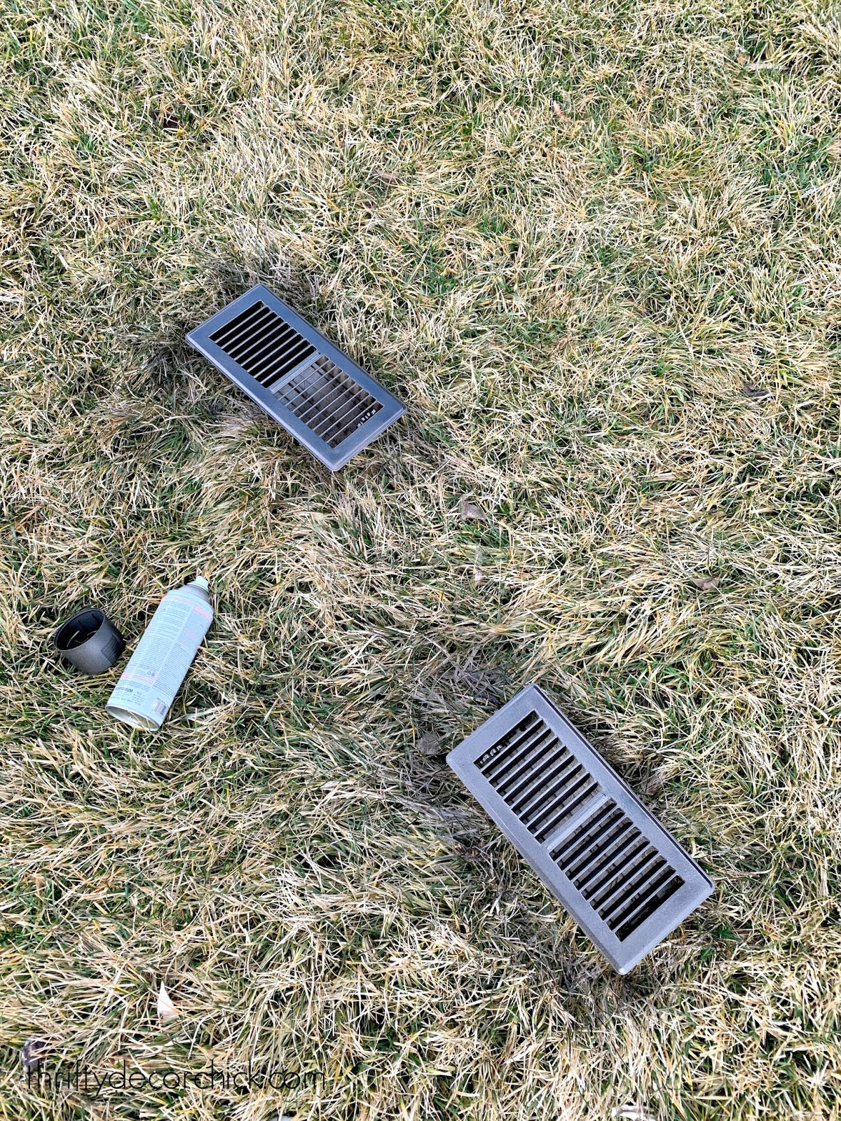 How to update anything with spray paint! Thrifty Decor Chick