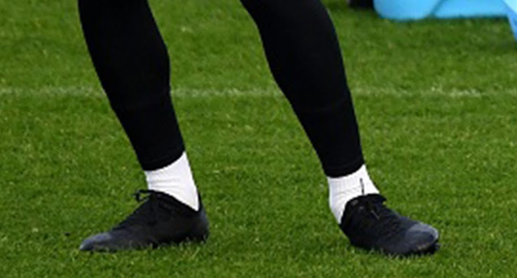 nike vapor 12 blackout