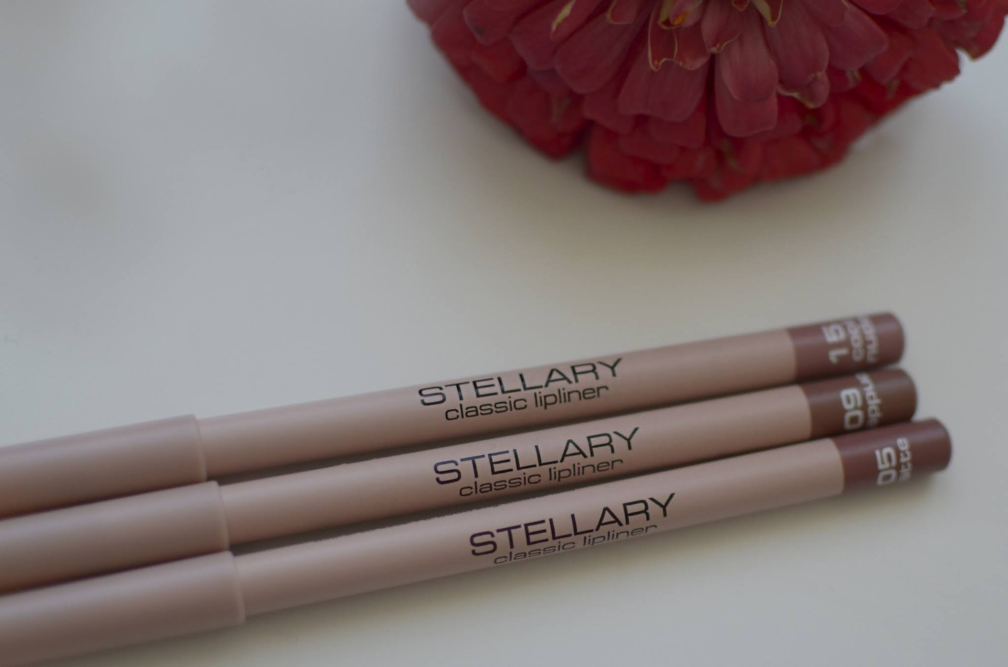 Девять карандашей. Карандаш Stellary 09 Cappuccino. Stellary карандаш для губ 09. Stellary Cappuccino карандаш. Карандаш стеллари 09 капучино.