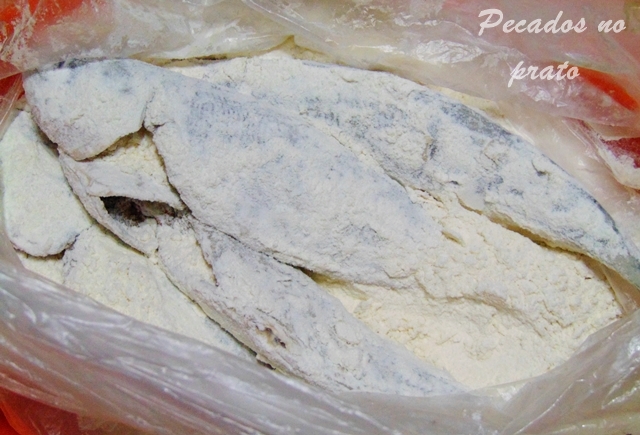 Como fritar peixe de uma maneira simples