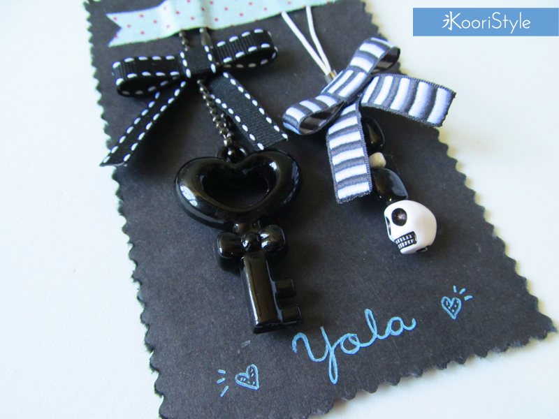 Koori KooriStyle Kawaii Cute Happy Snail Mail Idea Skull Mexican Día de Muertos Keychain Earrings