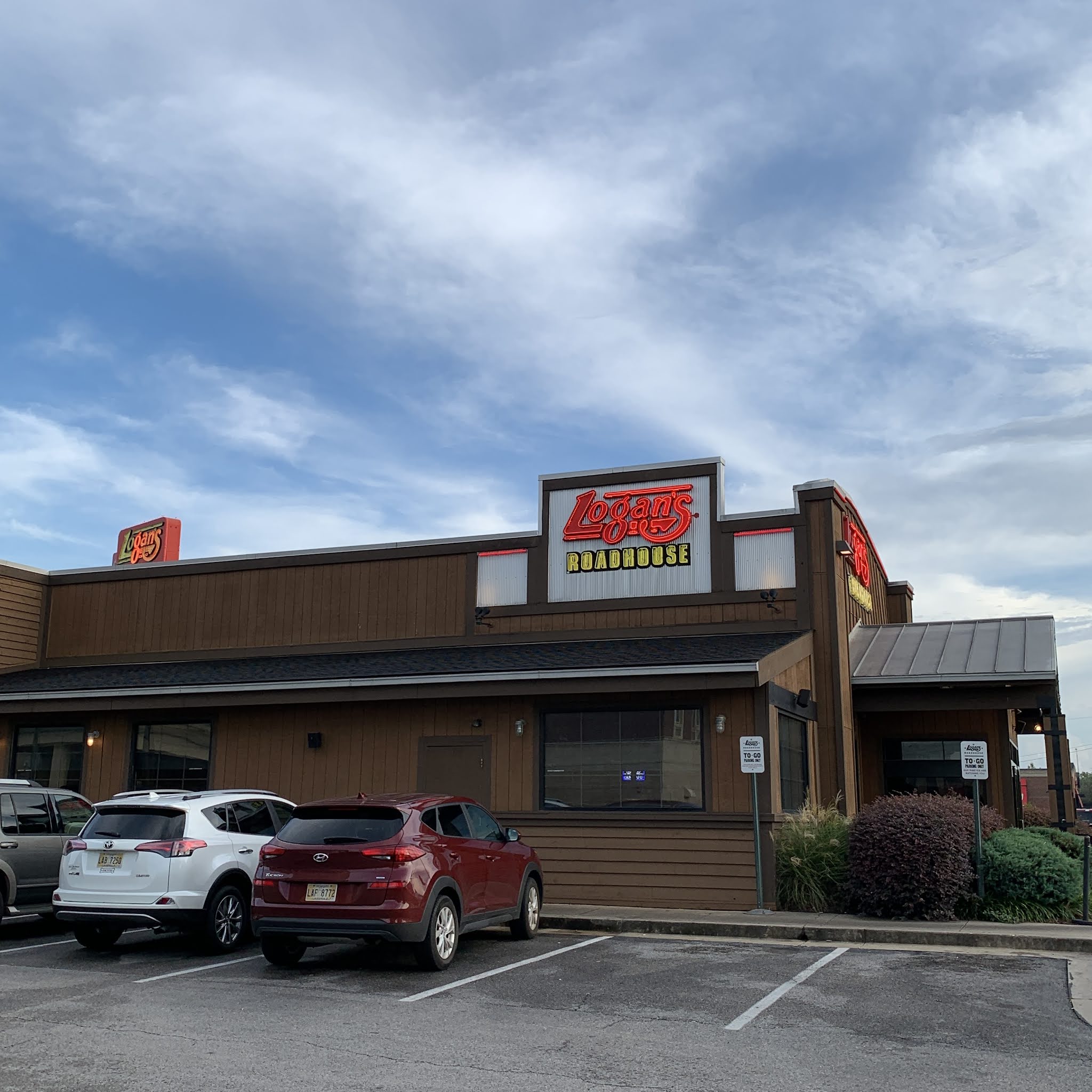 Logan's Roadhouse Restaurant Review Meridian, Mississippi A Very
