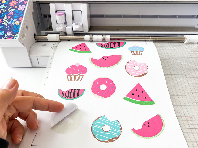 🤓 How to Kiss Cut & Die Cut Stickers With Cricut 