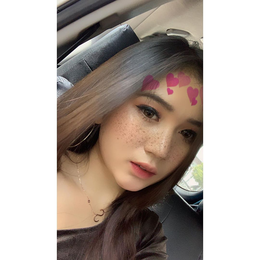 Koleksi 50 Foto Selebgram Cantik Asal Samarinda Republic Renger Cantik