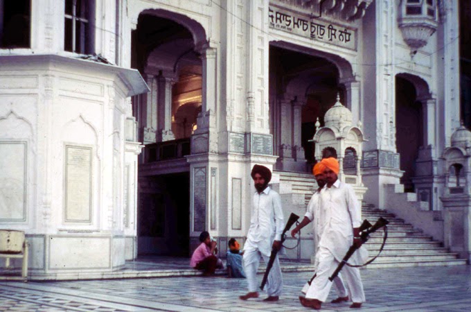 Operation Blue Star, Golden Temple, Amritsar, Punjab, India | Rare & Old Vintage Photos (1984)