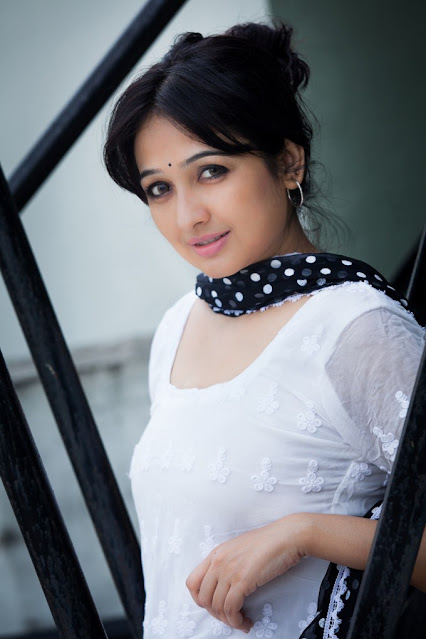 Actress Aavaana Latest Cute Photoshoot stills Actress Trend