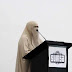 Una predicadora musulmana dice que las mujeres cometen «un gran pecado» depilándose las cejas
