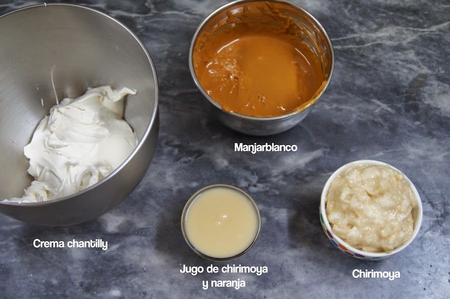 Torta de chirimoya, manjarblanco y chantilly. | Cocina