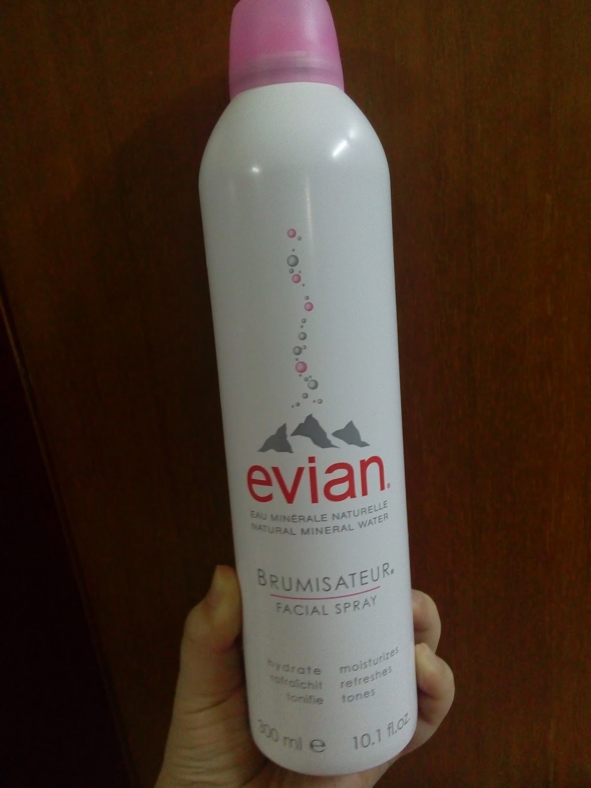 Your daily dose of makeup Evian Facial Spray Review