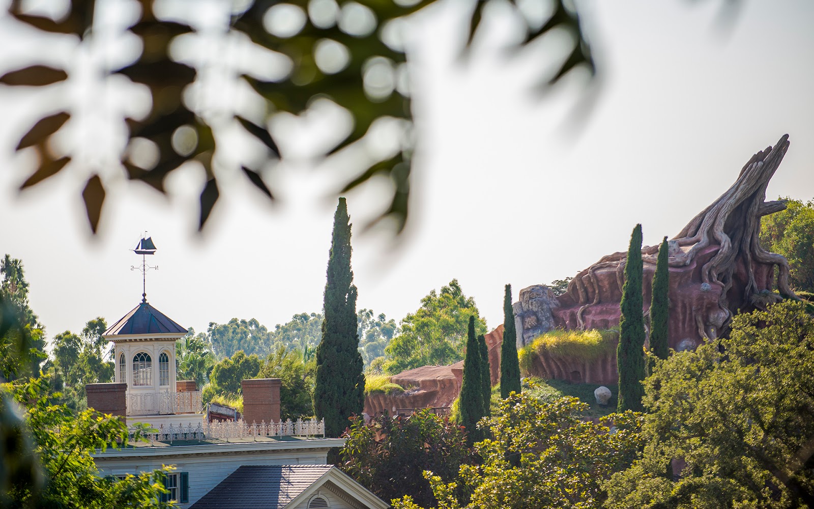 Treetop Mansion, Treetop Mountain