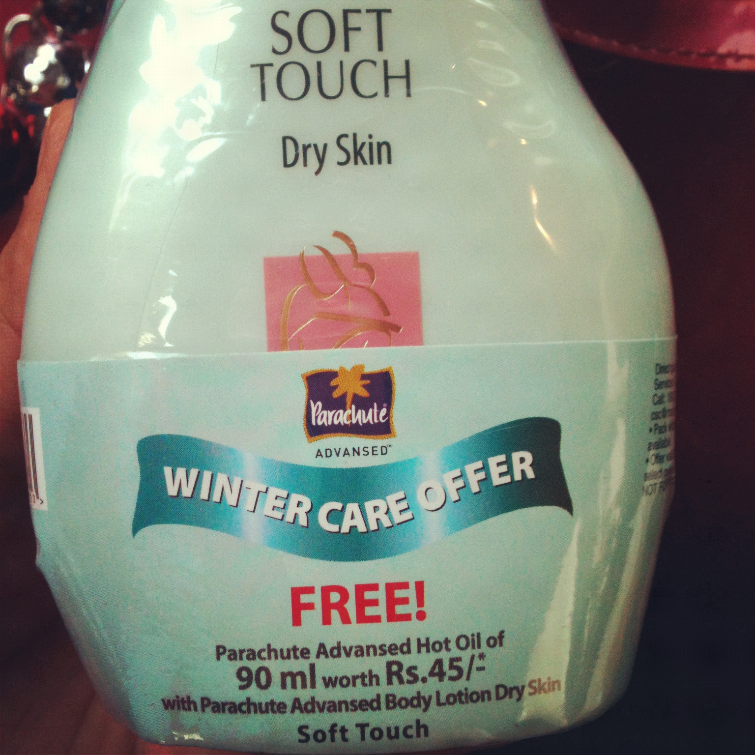 Makeup Chirps PARACHUTE ACVANCED BODY LOTION WITH COCONUT MILK REVIEW