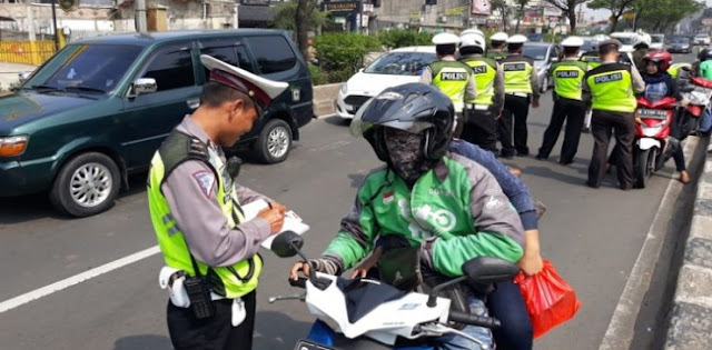 Besok Operasi Zebra 2019, Ini 12 Target Pelanggar Lalu Lintas Yang Diburu Polisi Besok Operasi Zebra 2019, Ini 12 Target Pelanggar Lalu Lintas Yang Diburu Polisi