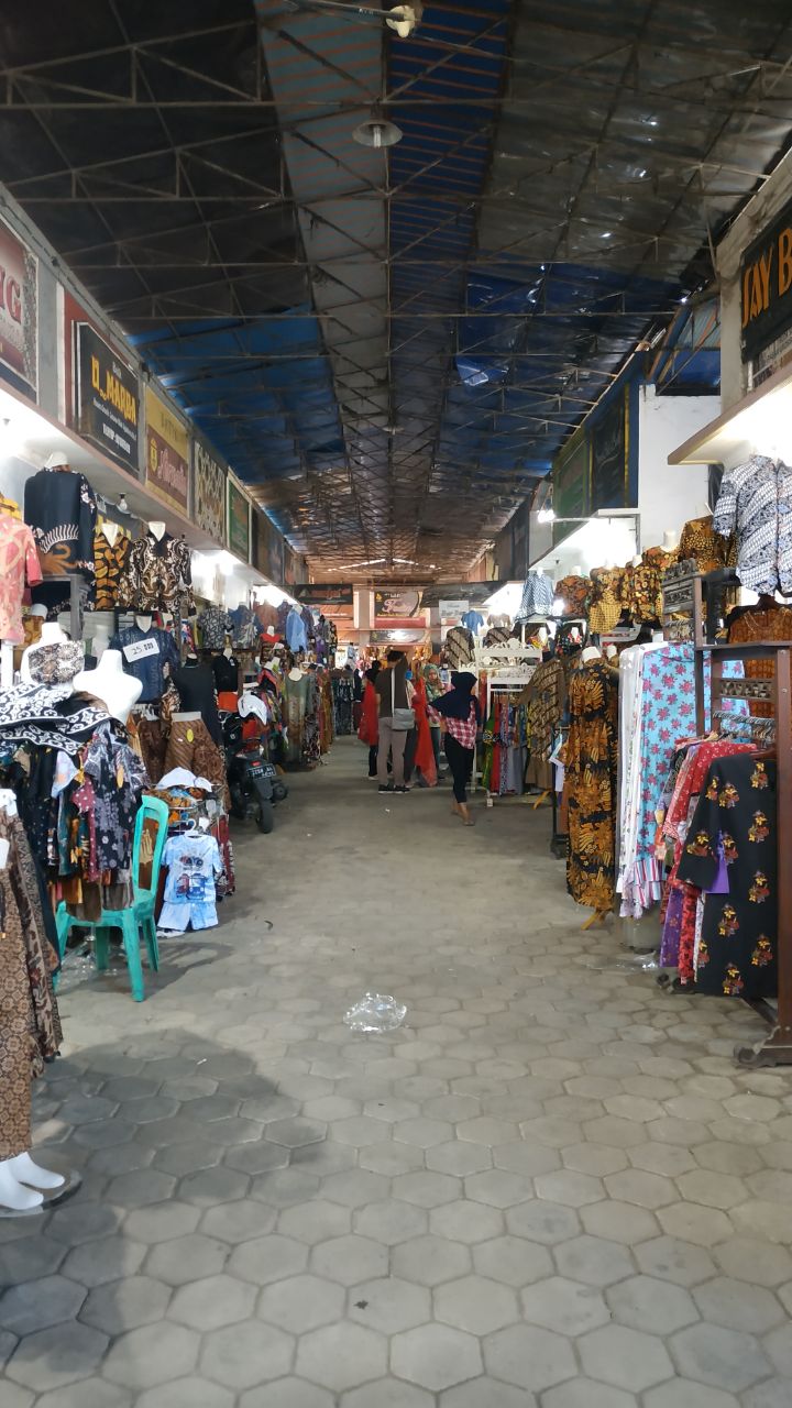 Belanja Batik di Pasar Grosir Setono Pekalongan Nyi Penengah Dewanti