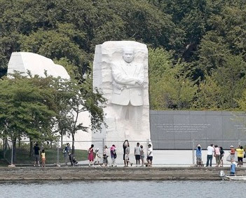 jobsanger: MLK Memorial Set To Open On National Mall