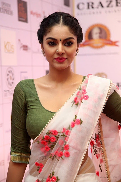Sanam Shetty Hot Saree Malayalam Actress